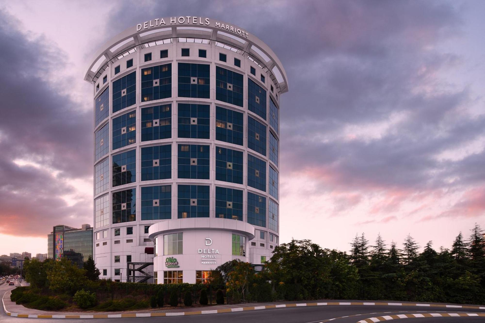 Delta Hotels By Marriott Istanbul West Exterior foto