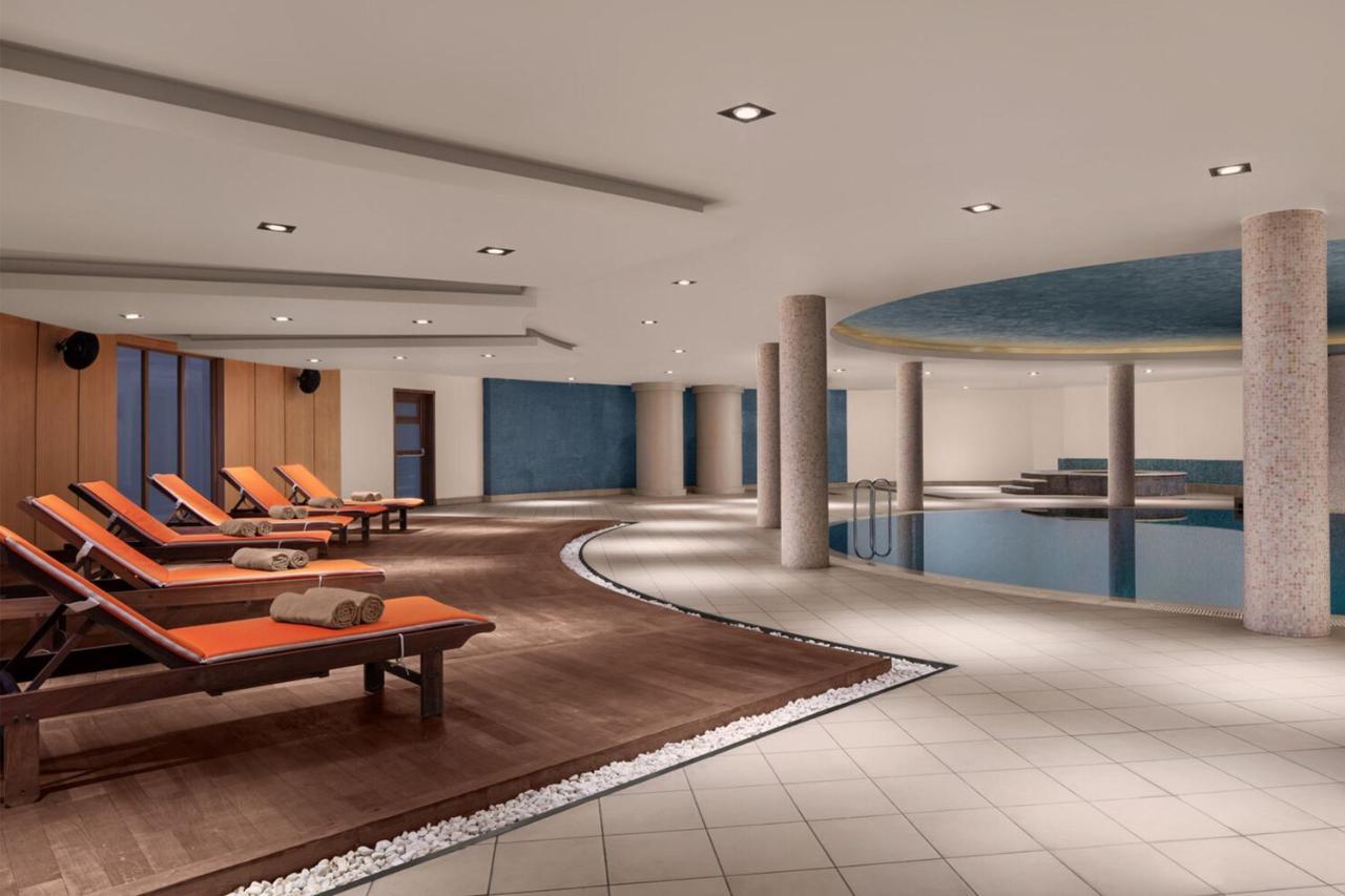 Delta Hotels By Marriott Istanbul West Exterior foto